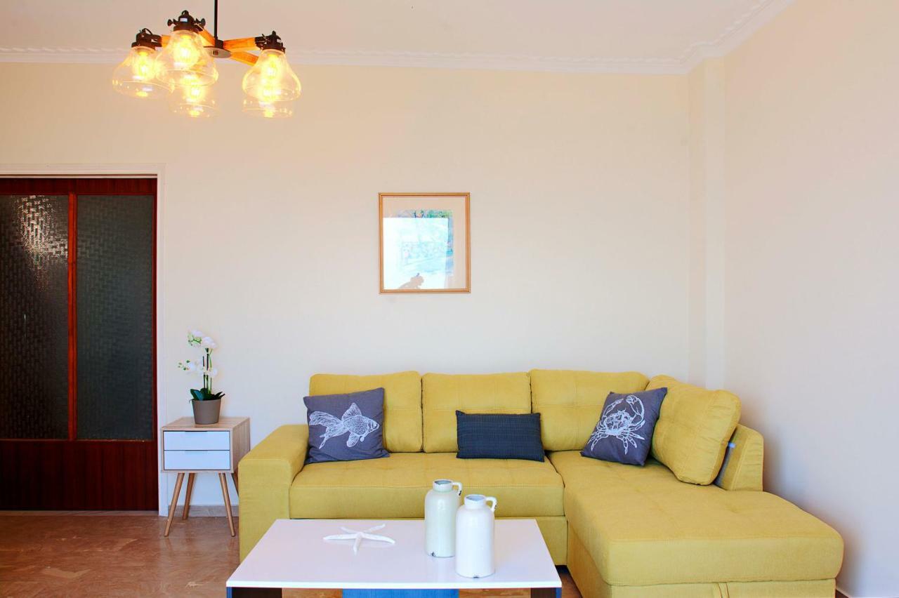 T8 Apartment On The Beach Benitses  Bagian luar foto