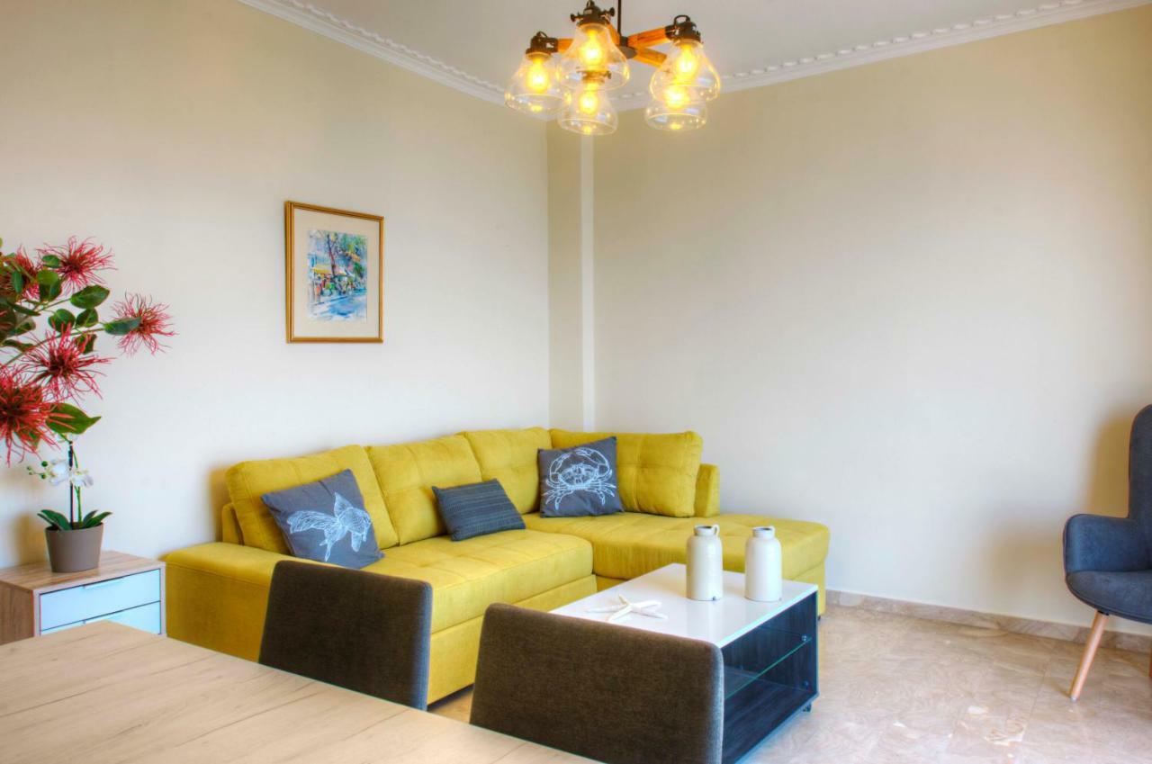 T8 Apartment On The Beach Benitses  Bagian luar foto