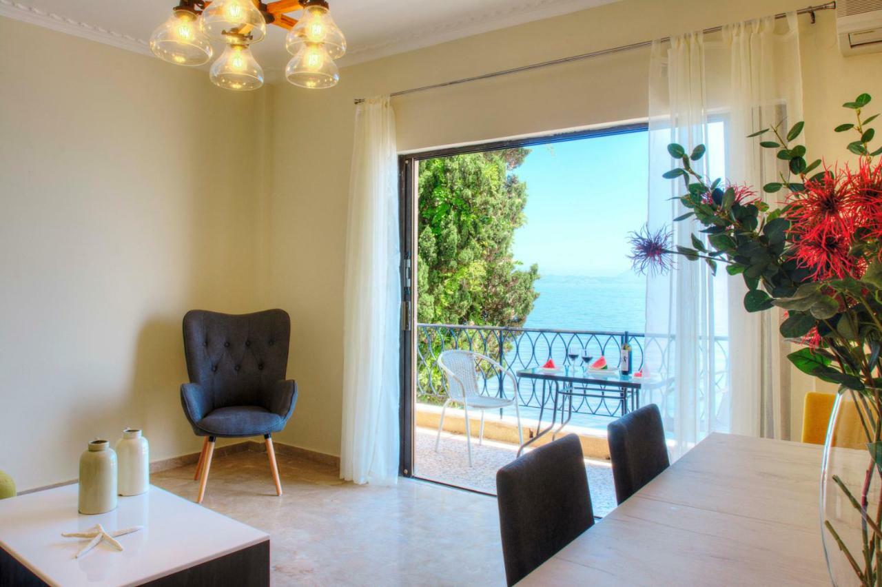 T8 Apartment On The Beach Benitses  Bagian luar foto
